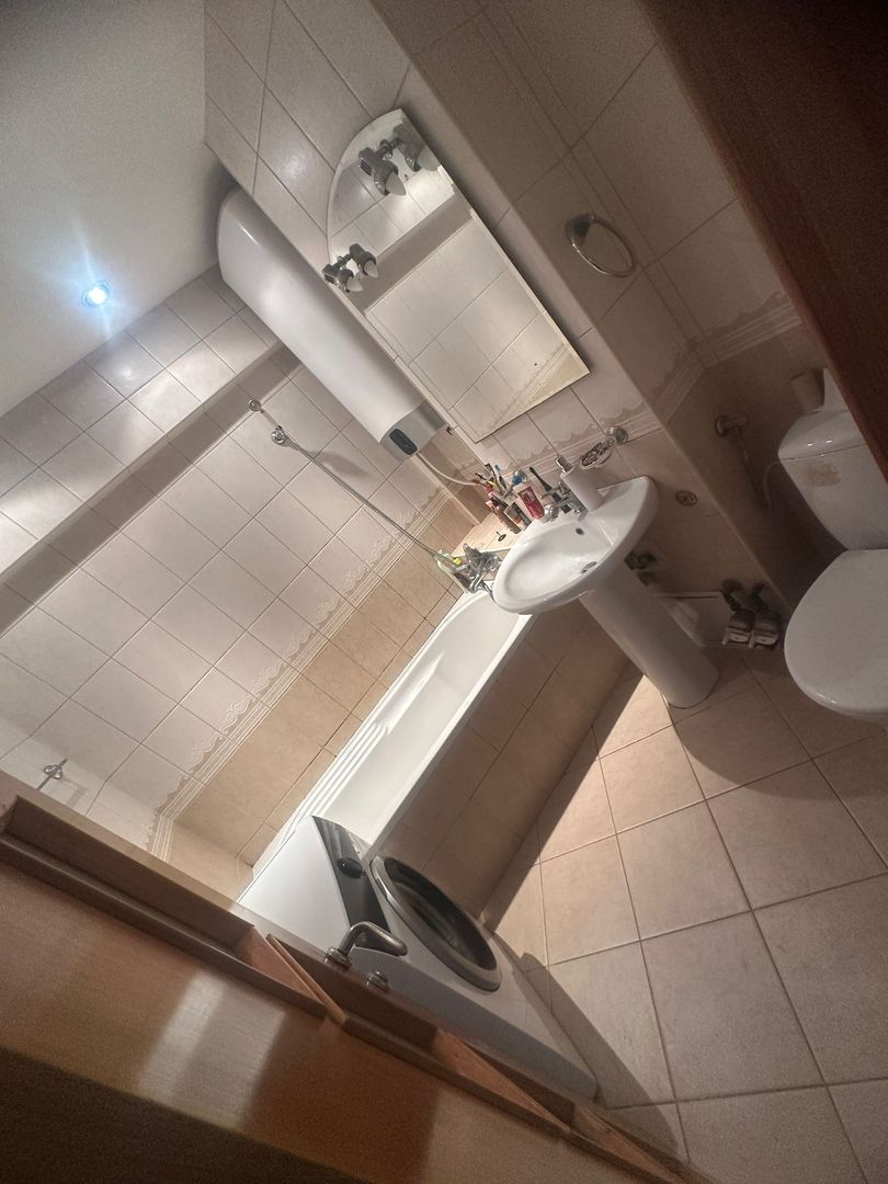 De vanzare aparatament 3 camere - zona Drumul Taberei - Poză 4