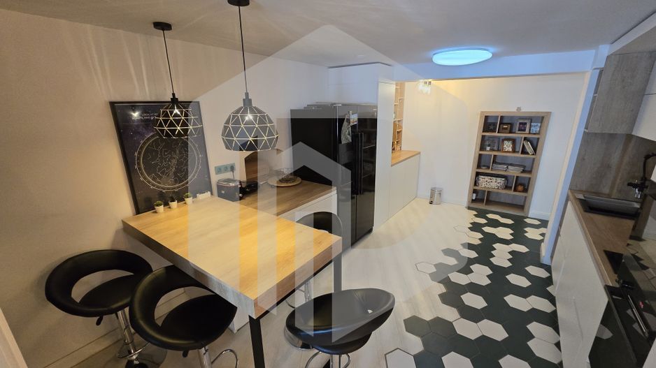 Apartament superb 3 camere zona Ultracentrala - Poză 3