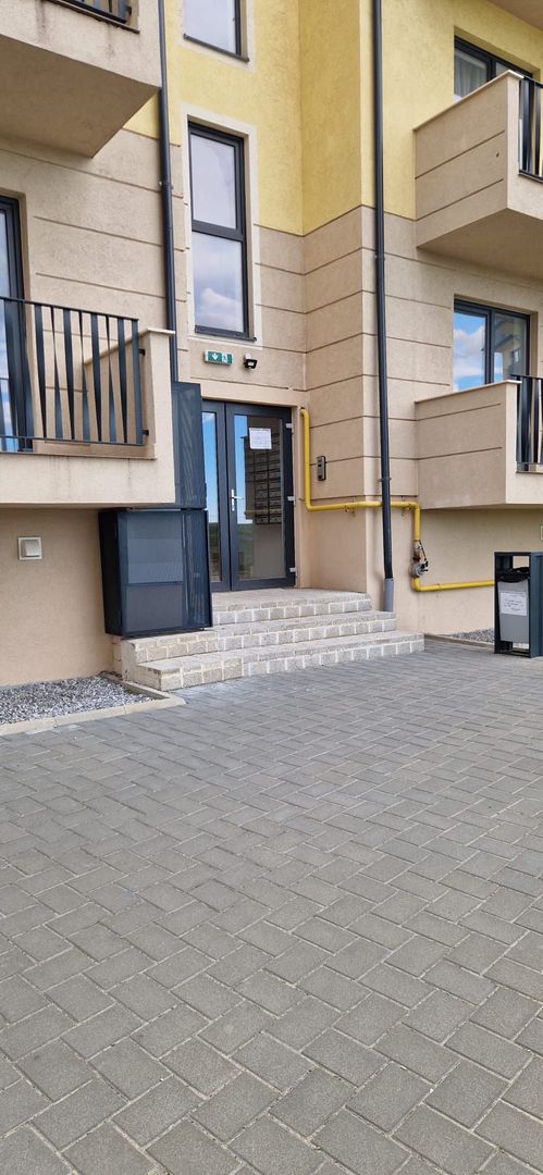SE VINDE Apartament + Loc Parcare - Poză 2