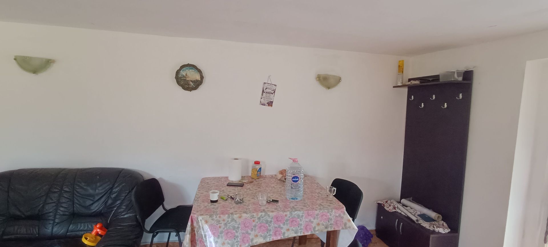 Casă spațioasă cu 4 camere , curte și teren generos în Mașloc - Poză 18