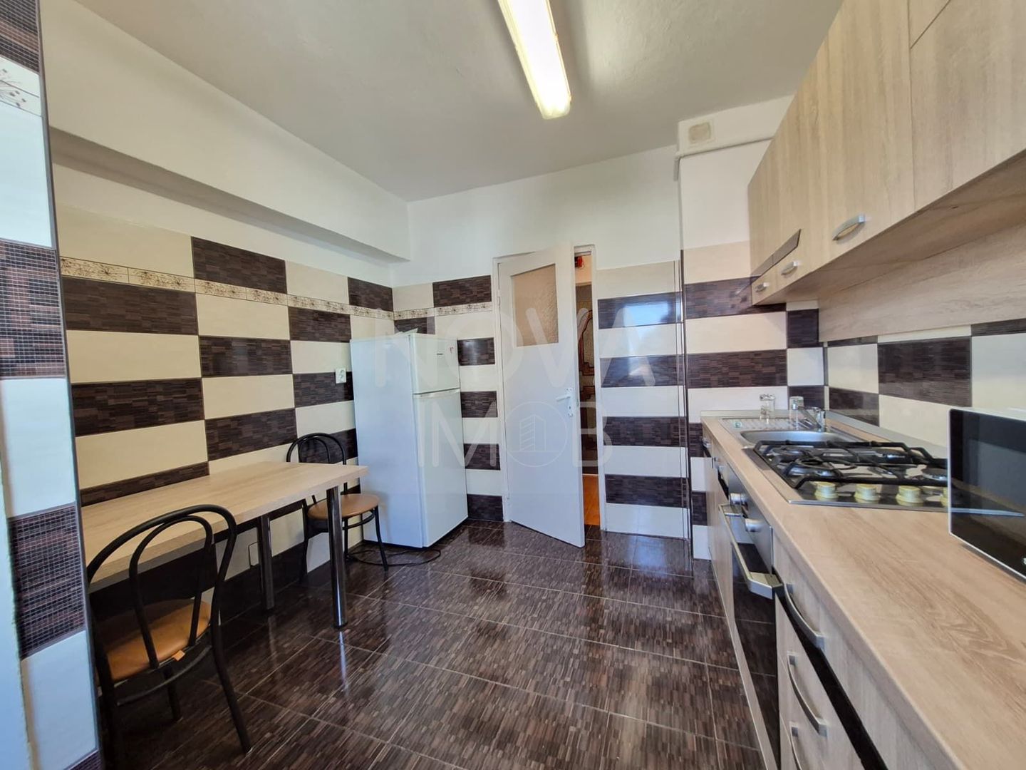 Apartament 2 camere decomandat -  Mihai Viteazu - Poză 5