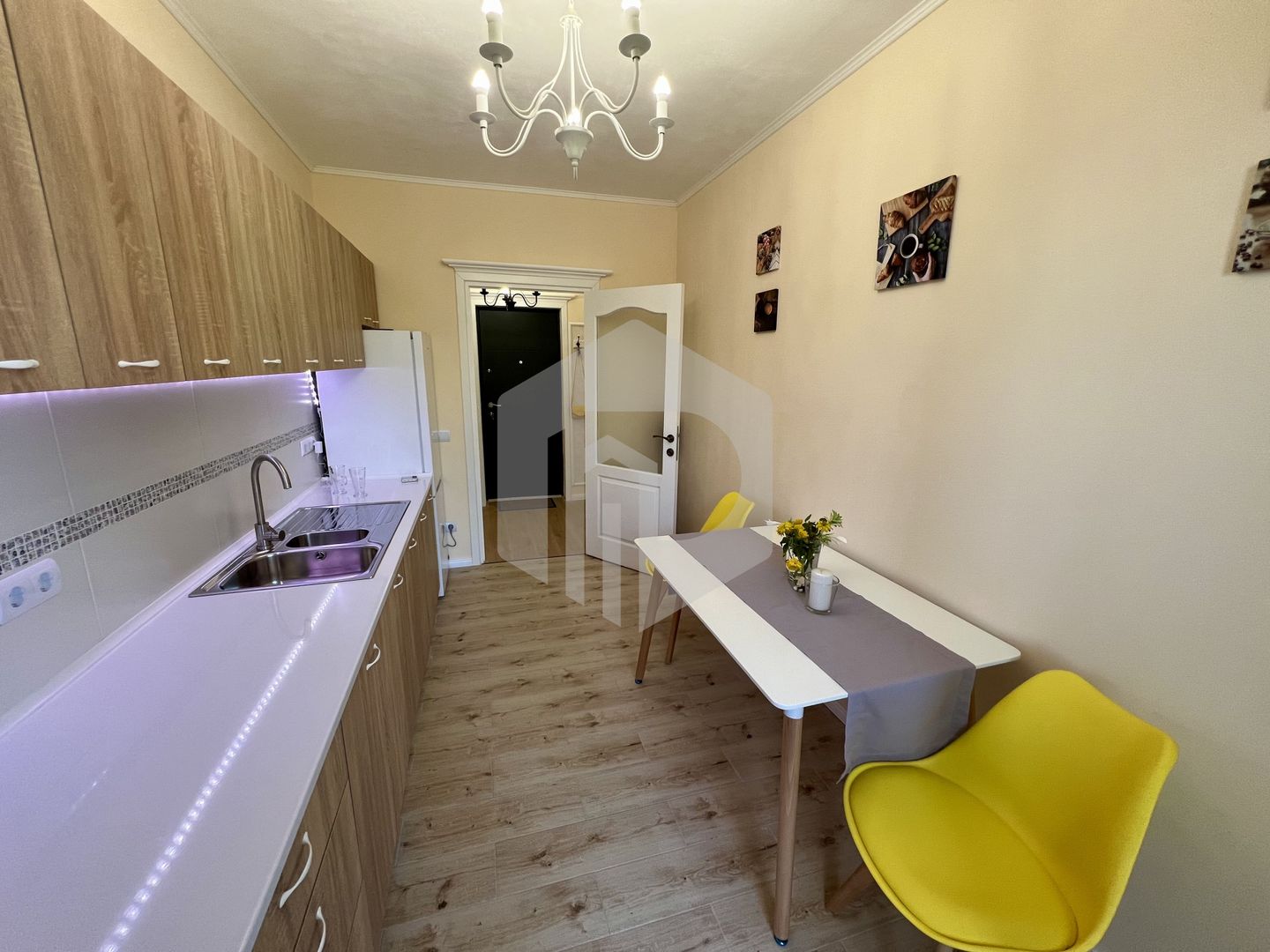 Apartament 2 camere decomandat Selimbar/ Etaj 1. Vedere superba, LUX - Poză 5