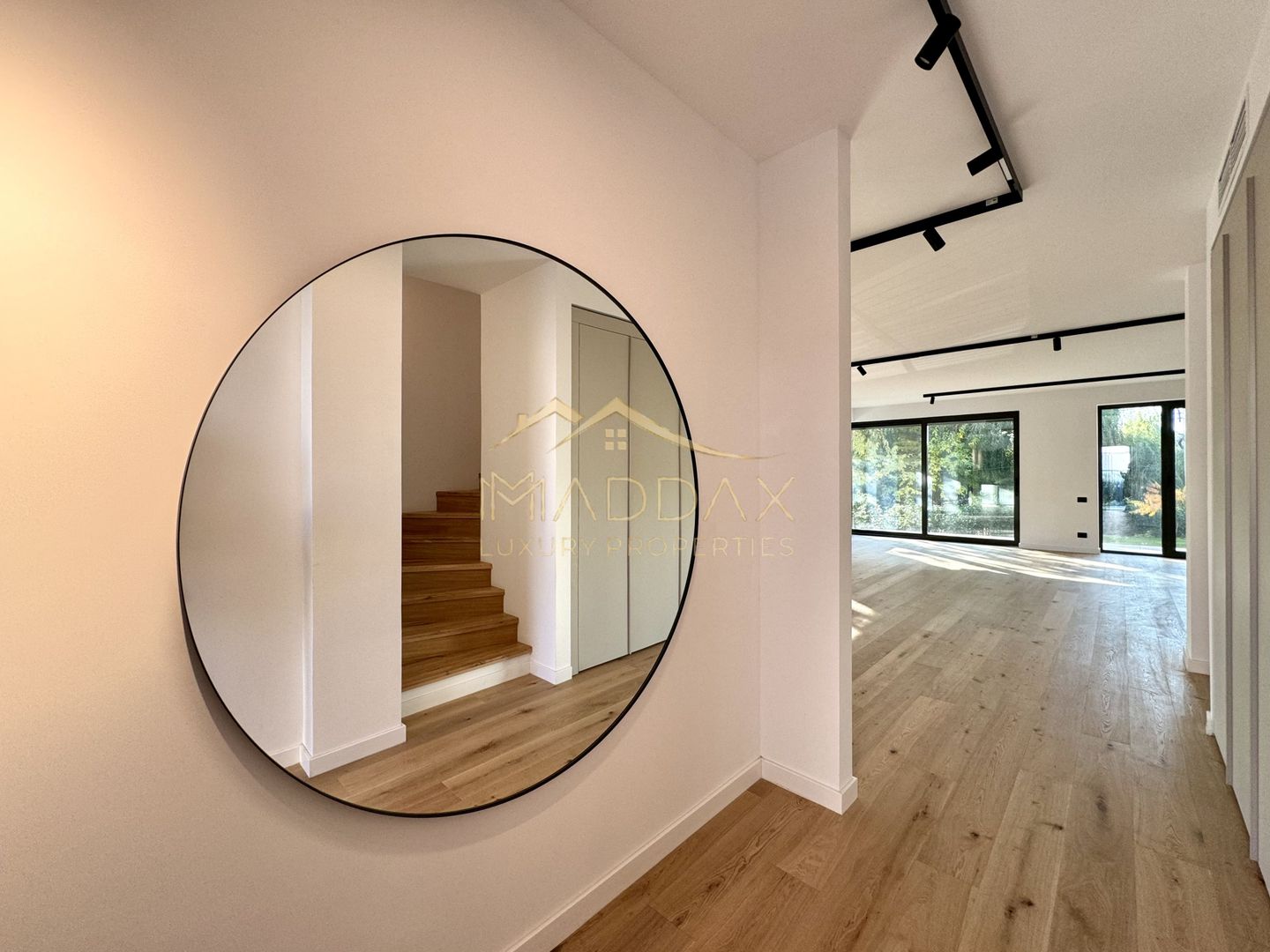 Vila cu 5 camere  *366mp* / Curte privată + piscina*315mp*/ Pipera - Lake View - Poză 13