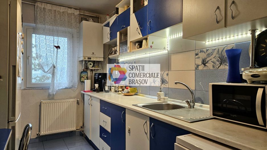 Apartament cu patru camere, zona Judetean 77mp - Poză 11
