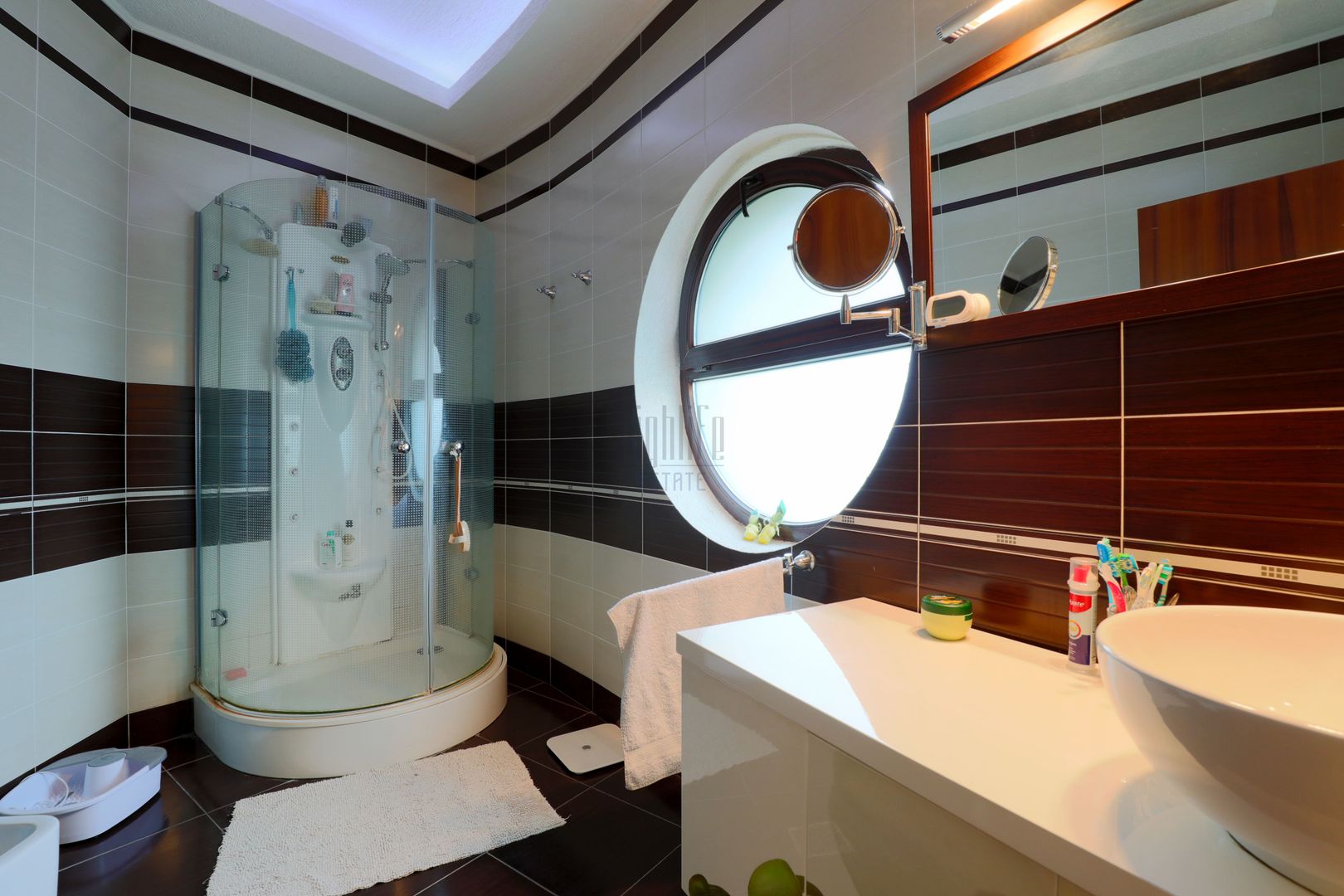 Vila de lux deosebita 9 Camere Pipera Erou Iancu Nicolae 298mp teren - Poză 23