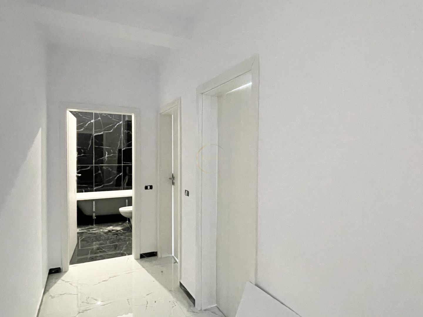 NOU Apartament decomandat 2 camere - Hotel IQ, Giroc - Poză 4