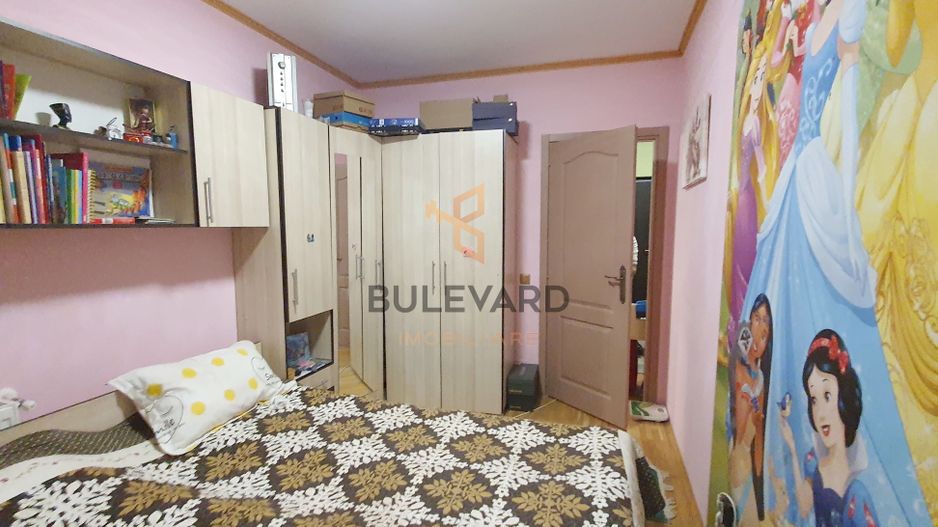 Apartament cu 2 camere decomandate, zona strazii Eroilor! - Poză 2