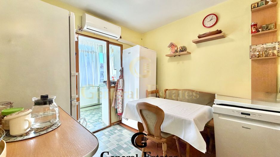 Vânzare apartament 3 camere decomandat | Nicolina - Poză 8