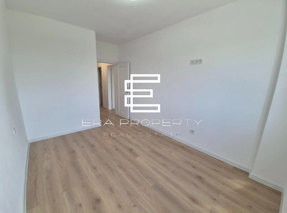 Apartament 3 camere, bloc nou,  partial mobilat -Calea Surii Mici-Zona de Vest - Poză 2