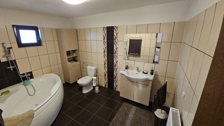 VILĂ MODERNĂ P+1 169 MP UTILI, CURTE GENEROASĂ 768 MP, IN APROPIERE DE BUCURESTI - Poză 9