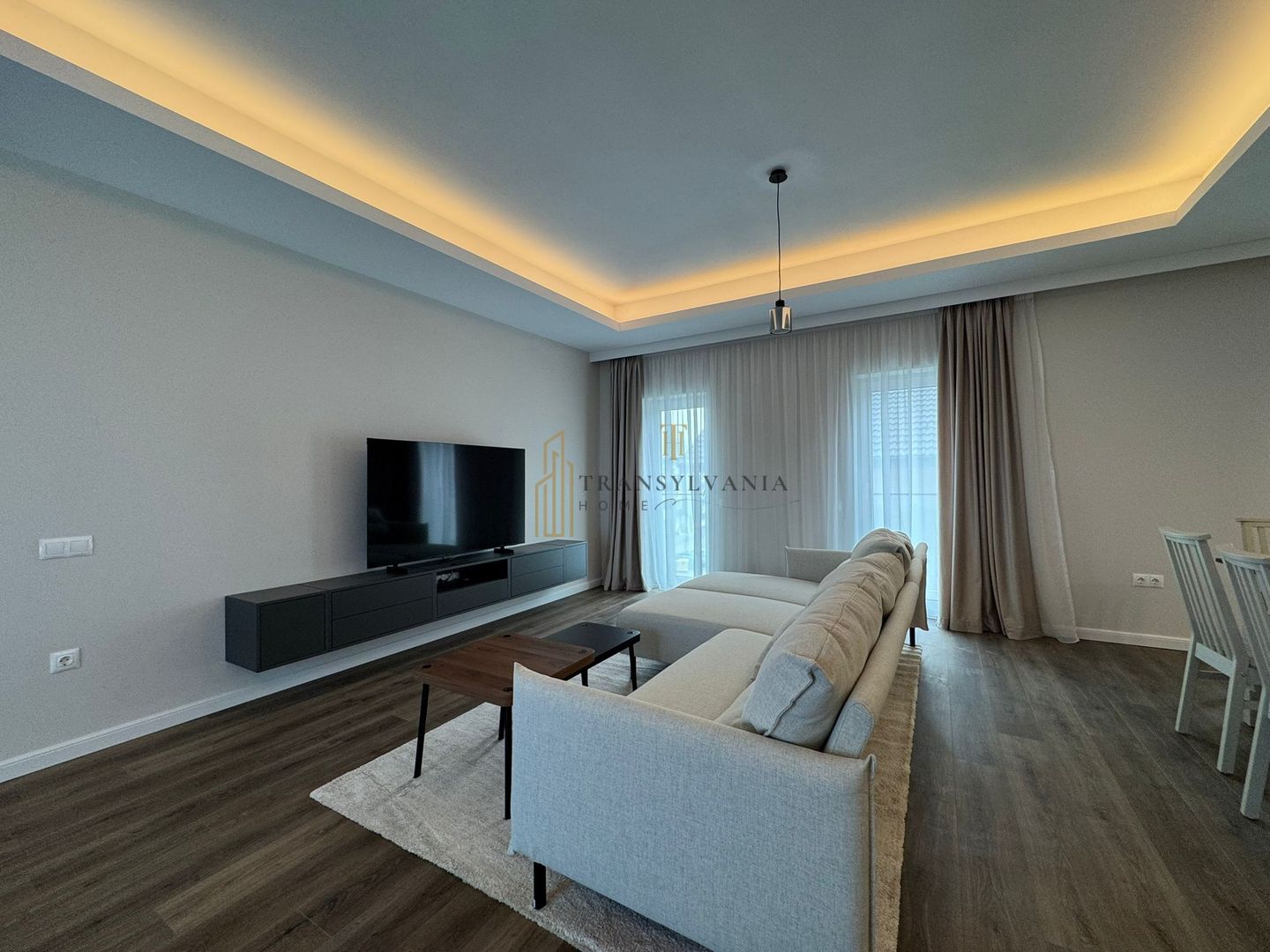Apartament 3 camere, modern, suprafata generoasa - Poză 3