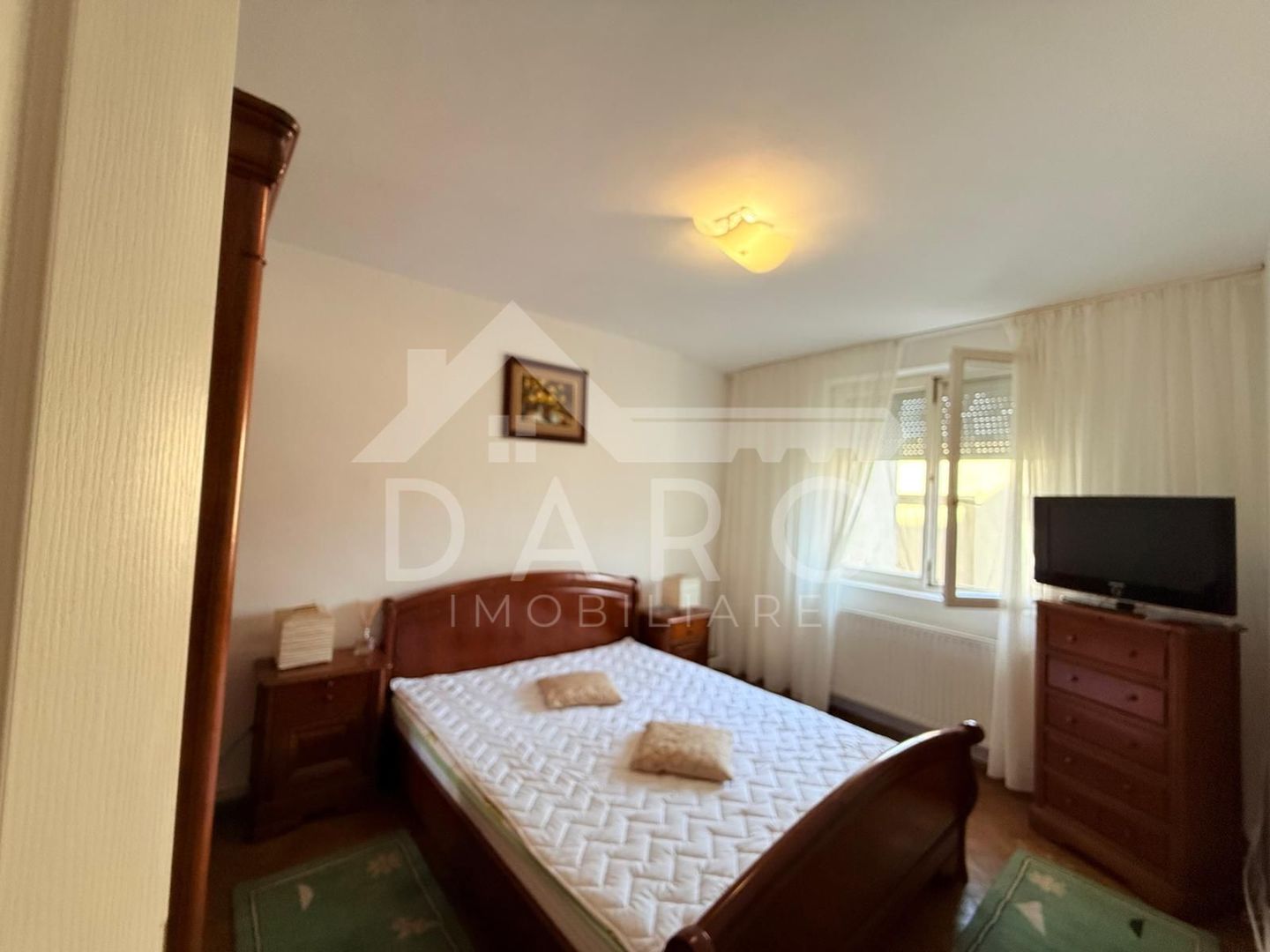 Închiriez apartament cu 2 camere in Tg Mureș, zonă centrală - Poză 10