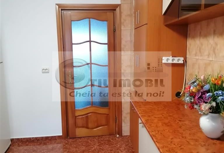 Apartament 4 camere - Zona Rond Vechi - Cug - 650 Euro - Poză 8