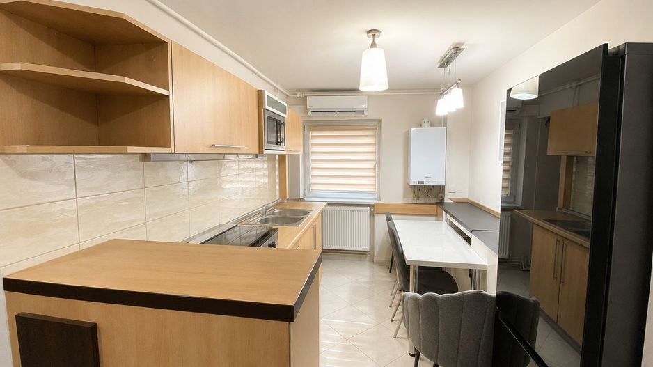 COMISION 0, Apartament 3 Camere, Decomandat, 3 Balcoane, Zona Aradului - Poză 7