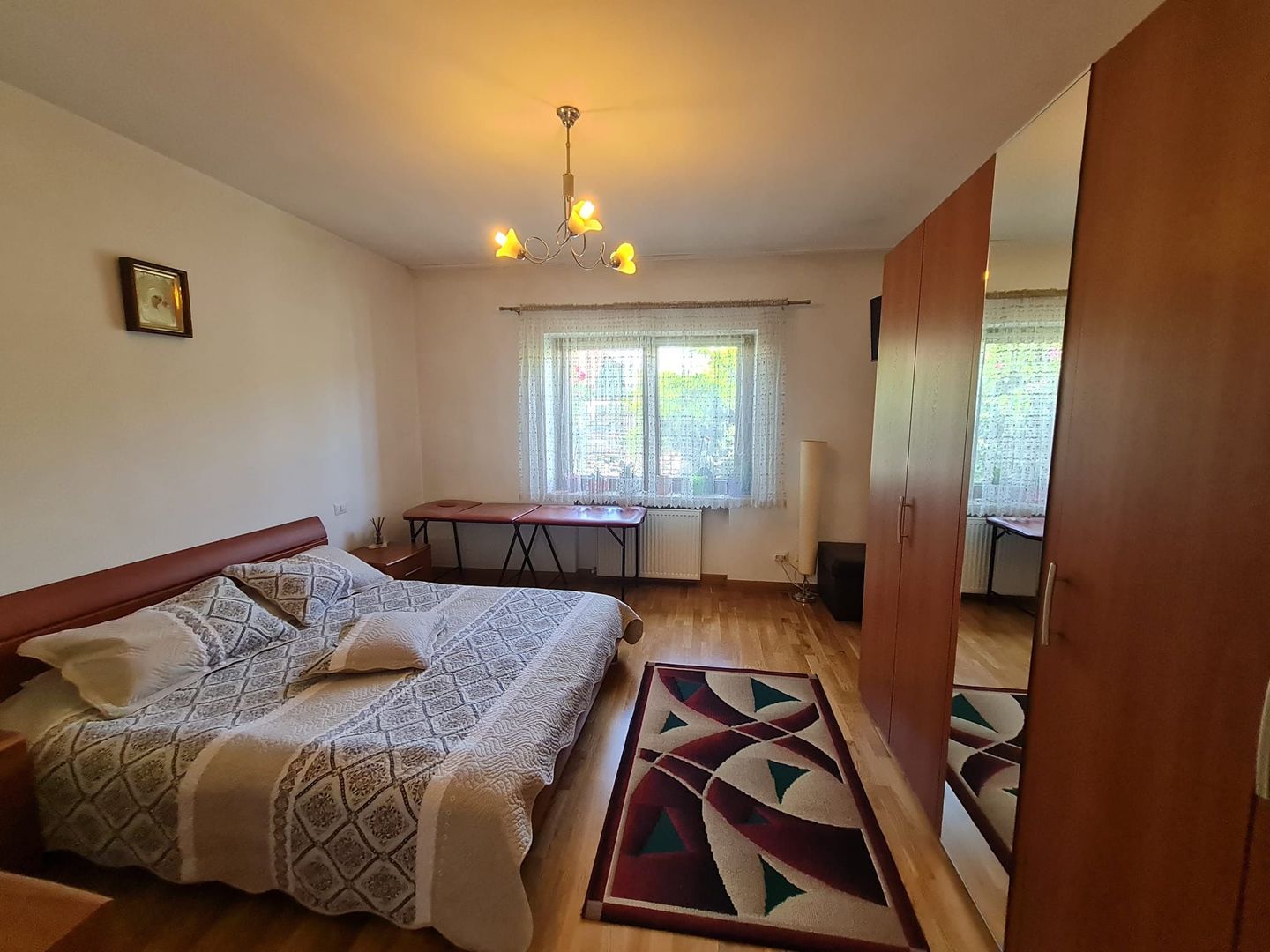 Vila generoasa,zona Lunei - Poză 6
