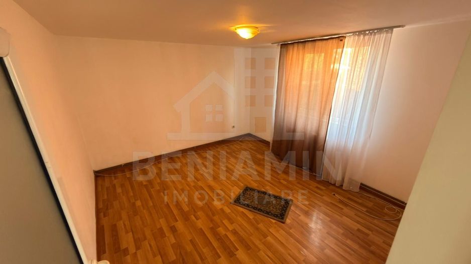 Vand Casa P+M 5 Camere-Curte si Strada Privata-Zona Catargiu - Poză 7