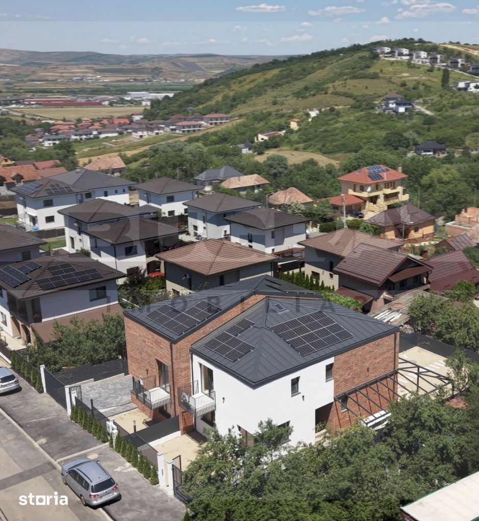 Casa cuplata semifinisata, 5 camere, 240mp, zona Dezmir - Poză 2