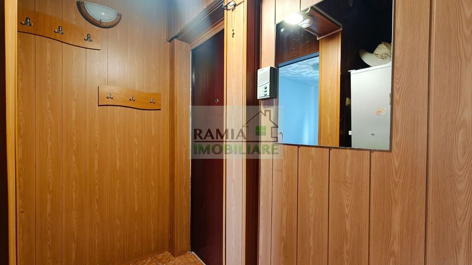 Apartament 3 camere, Cartierul Florilor, Boxă și parcare - Poză 15