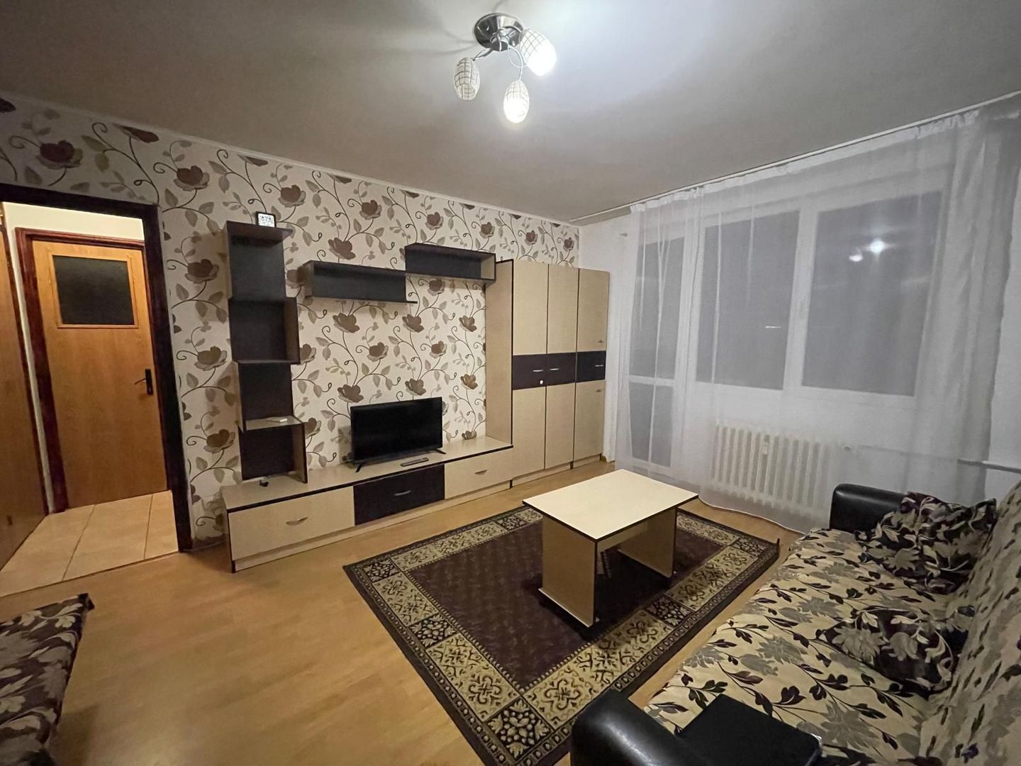 AP. 2 CAMERE- PIATA SUDULUI, BUCATARIE INCHISA, METROU 9 MINUTE - Poză 1
