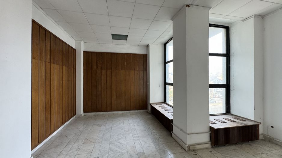 Spațiu comercial 493 mp utili | Locație centrală | Vizibilitate excelentă | - Poză 19