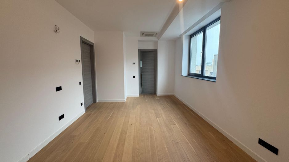 3 camere PREMIUM| 99.7 MP + 9.35 MP terasa - Poză 11