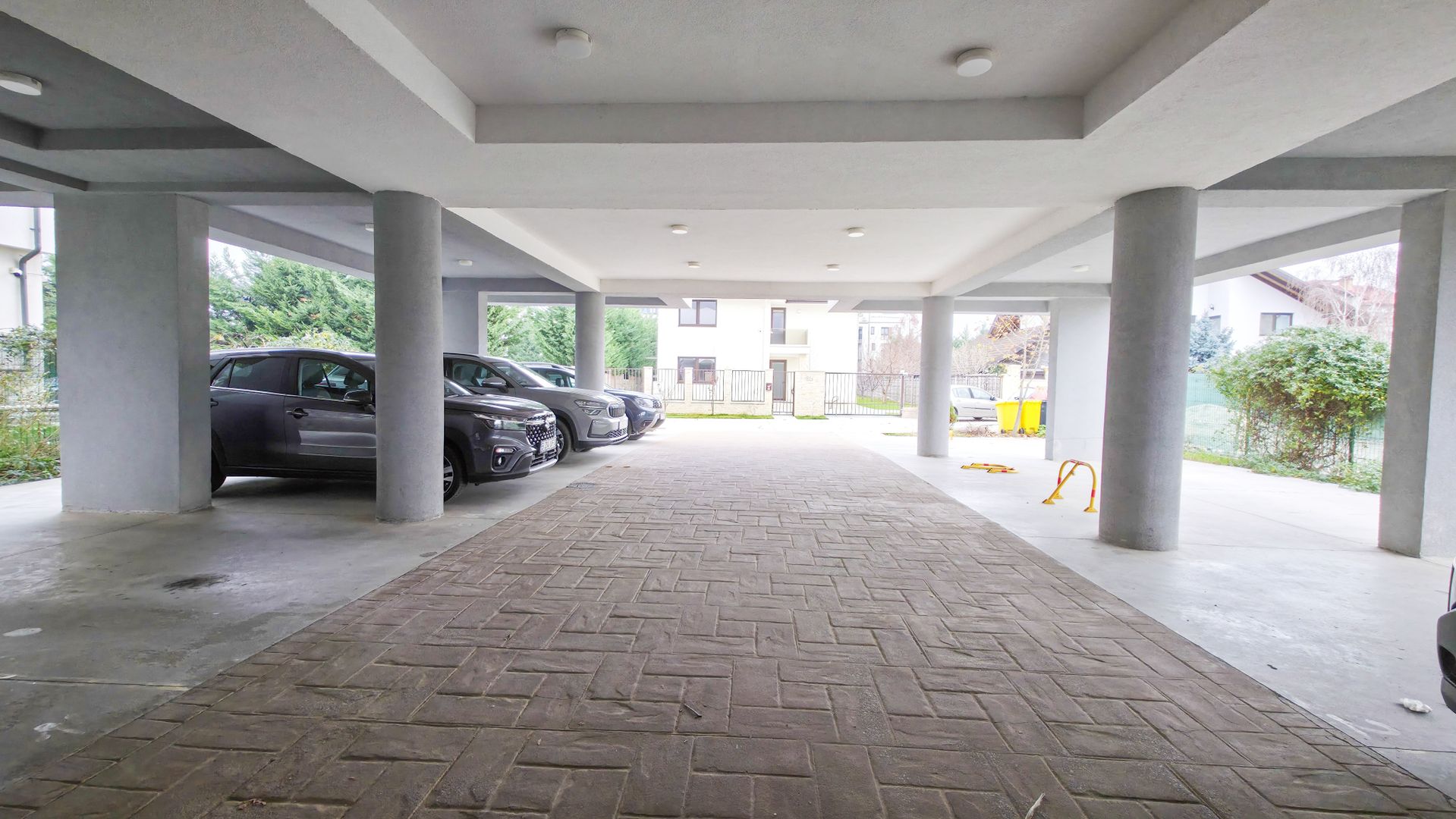 Apartament 3 camere Mobilat & Utila Loc parcare Drumul Valea Doftanei - Poză 24