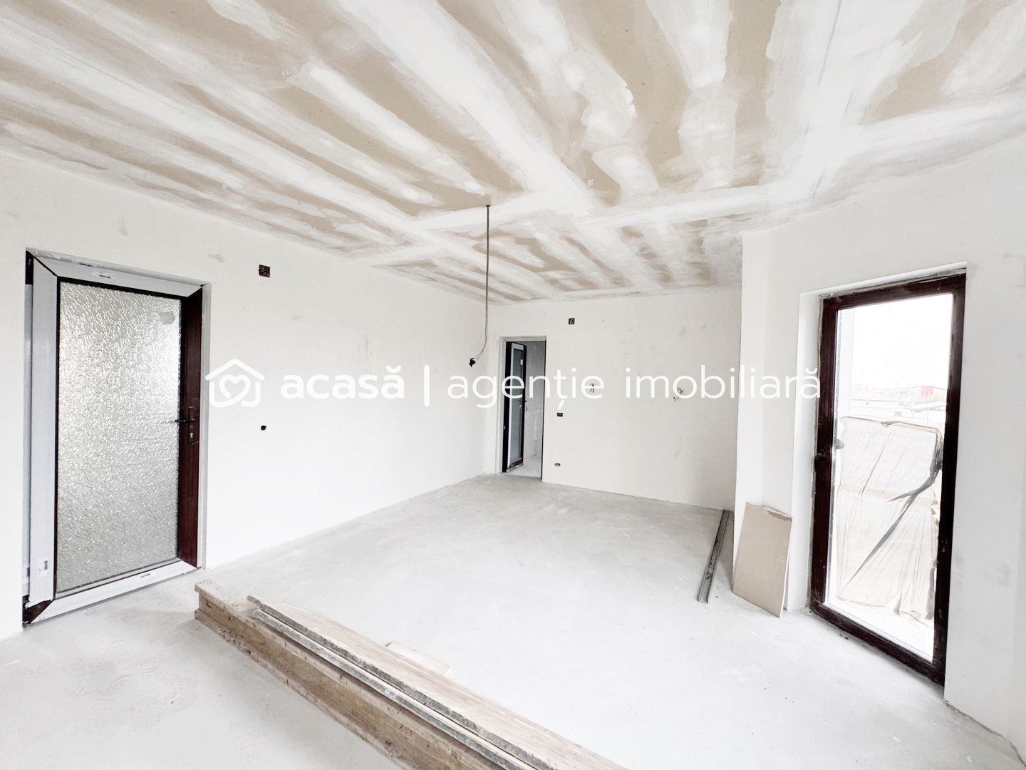 Vilă unică, gata să devină locuința ta de vis, în Livada. - Poză 17