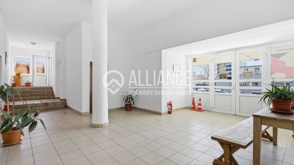 FALEZA NORD cladire multifunctionala 4600 mp cu acces din Bdul Mamaia! - Poză 10