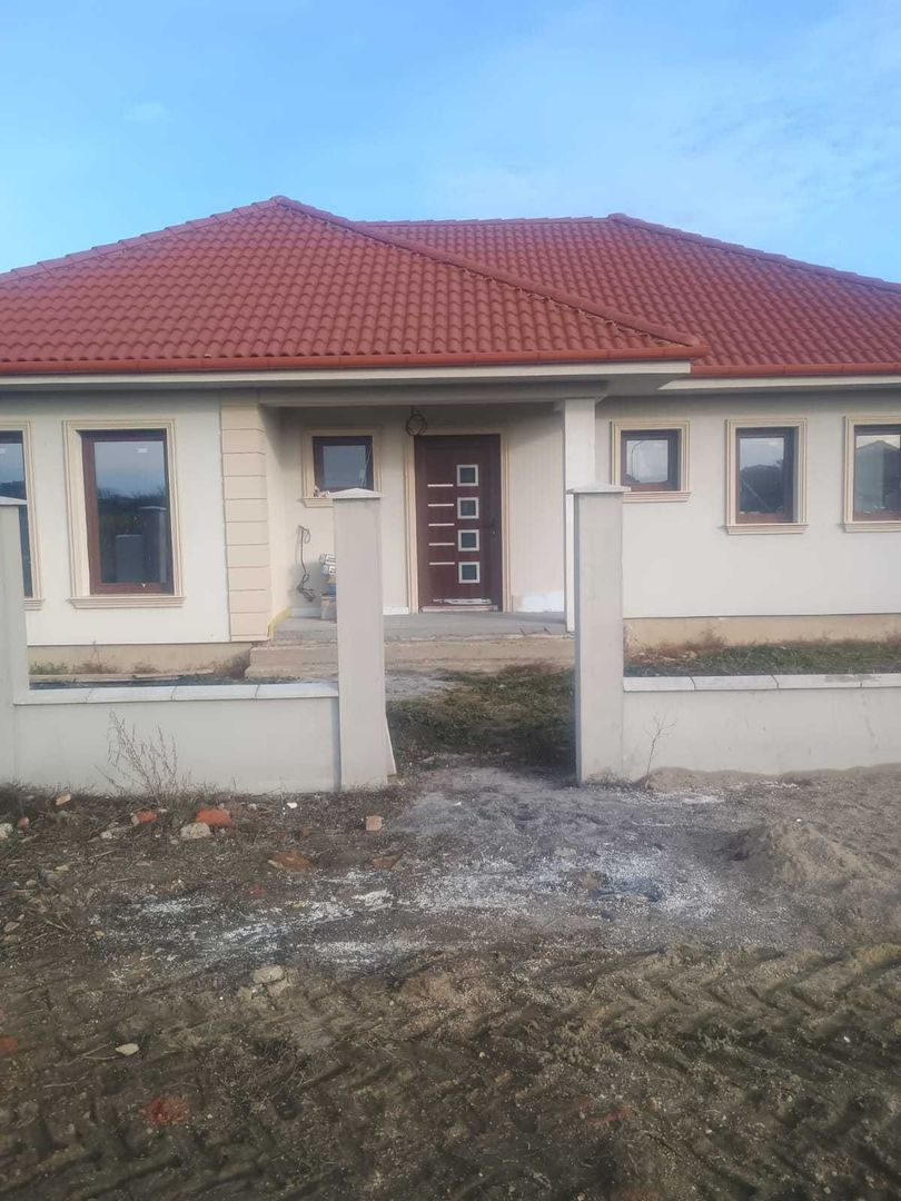 BRASADAS vinde casa semifinisata in zona Ispirescu. - Poză 1