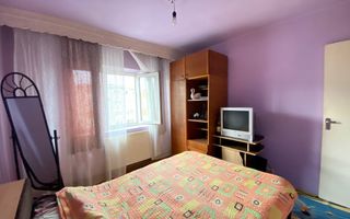 Apartament cu 3 camere, decomandat, etaj intermediar, zona Farmacia Somesan - Poză 3