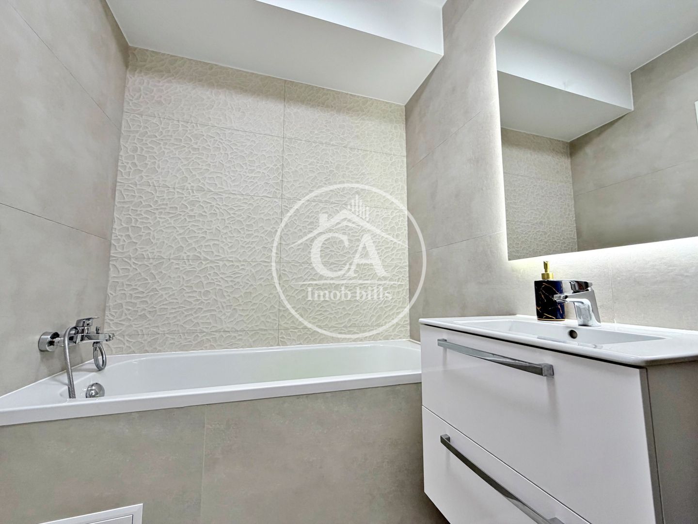 Apartament cu 3 camere de închiriat in Prima Arena, Oradea - Poză 12