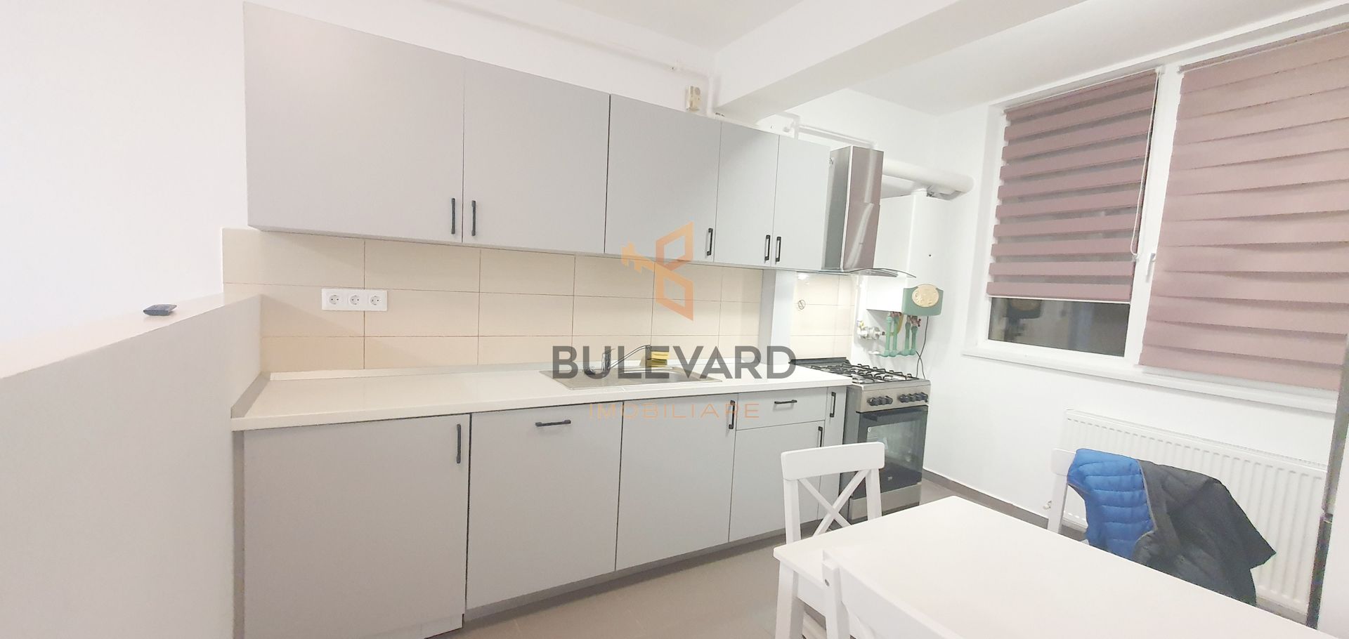 Apartament cu 2 camere + parcare, zona strazii Florilor! - Poză 1