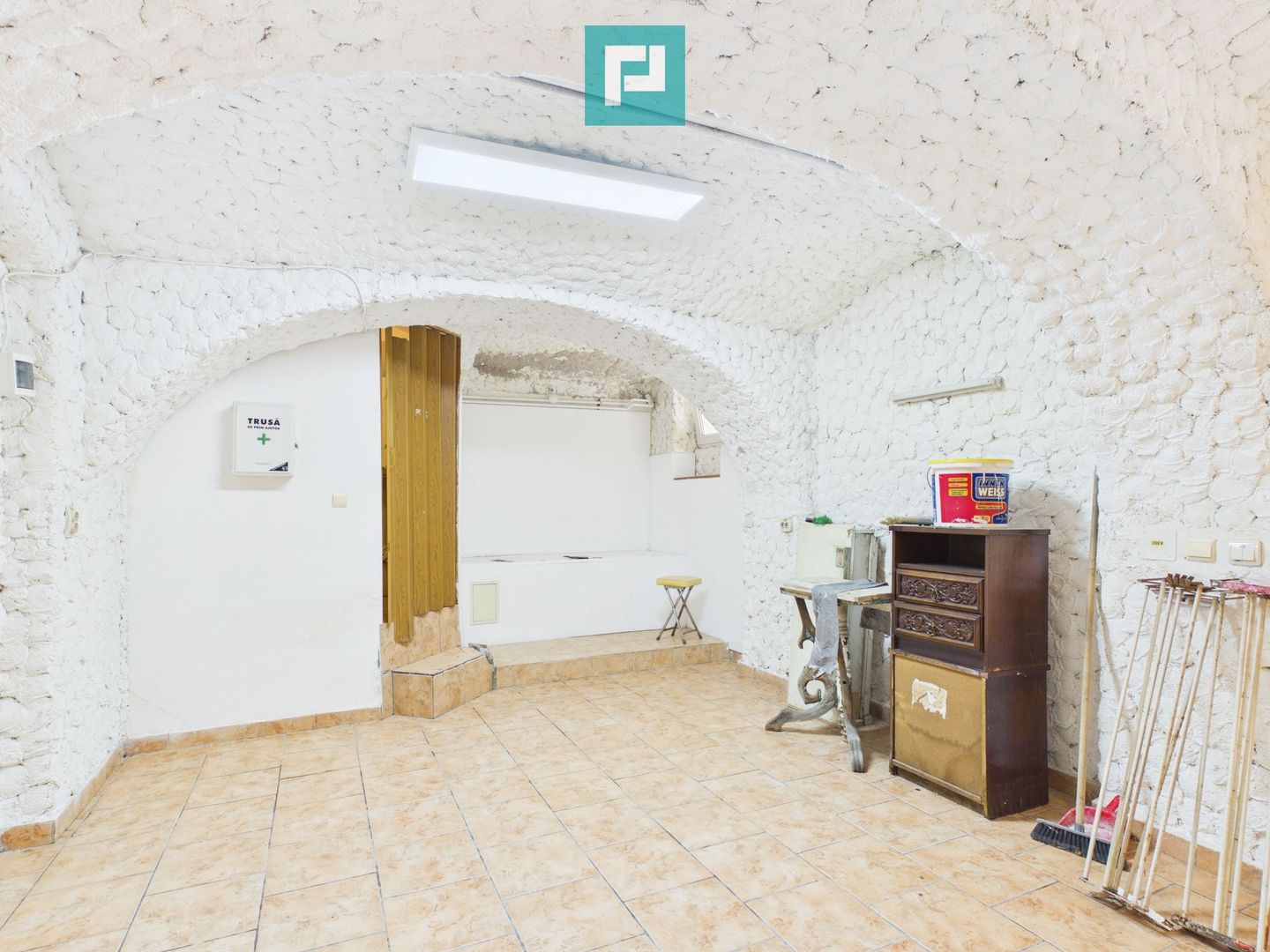 Spațiu comercial  de 29 mp cu vad ultracentral - Poză 3