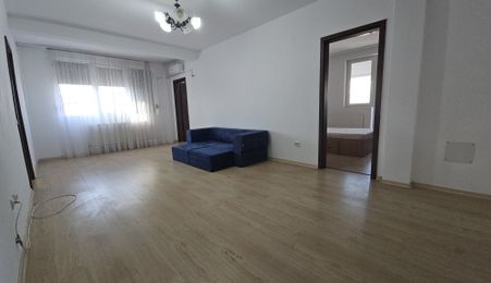 Apartament 3 Camere Semidecomandat|Loc Parcare Inclus|Drumul Fermei