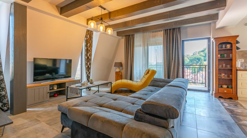 Mobilat și utilat modern, cu două locuri de parcare subterane - Poză 2