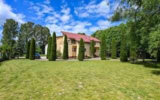 Vila cu 1.500 mp teren, gradina amenajata, linistita zonare,  Halchiu, Brasov - Poză 9