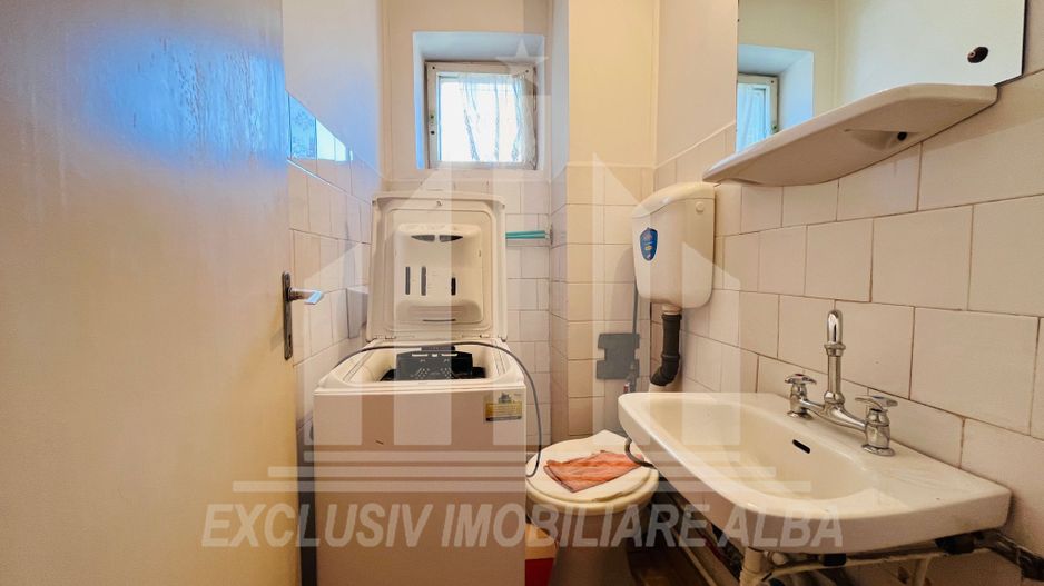 Apartament 3 camere de vanzare, zona Cetate, etaj 1, decomandat - Poză 8