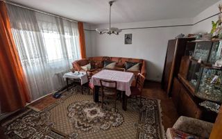 Apartament decomandat 4 camere 90 mp-balcon-Zona Centrala - Poză 4