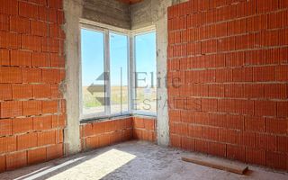 Casa la rosu  cu 4 camere de vanzare in Santandrei - Poză 17