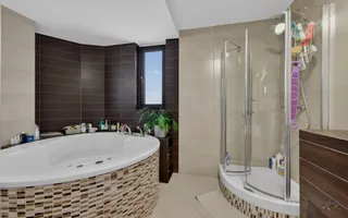 Vila cu design spectaculos, tehnologie smart & lifestyle complet - Poză 32