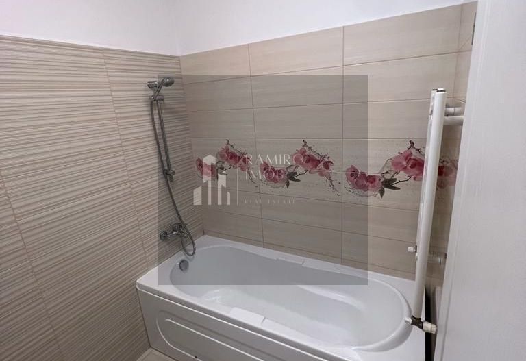 Apartament tip studio 40 mp/ Metalurgiei/ sector 4/ AN 2000 - Poză 12