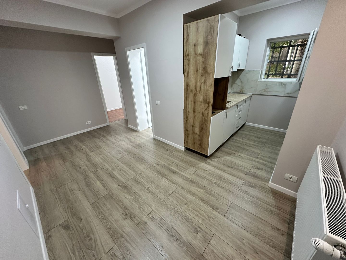 Spatiu 3 Camere Pretabil Firma Universitate Central Caragiale 97Mp - Poză 3