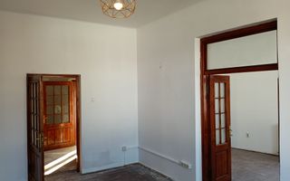 Vila  de inchiriat recent renovata - Poză 22