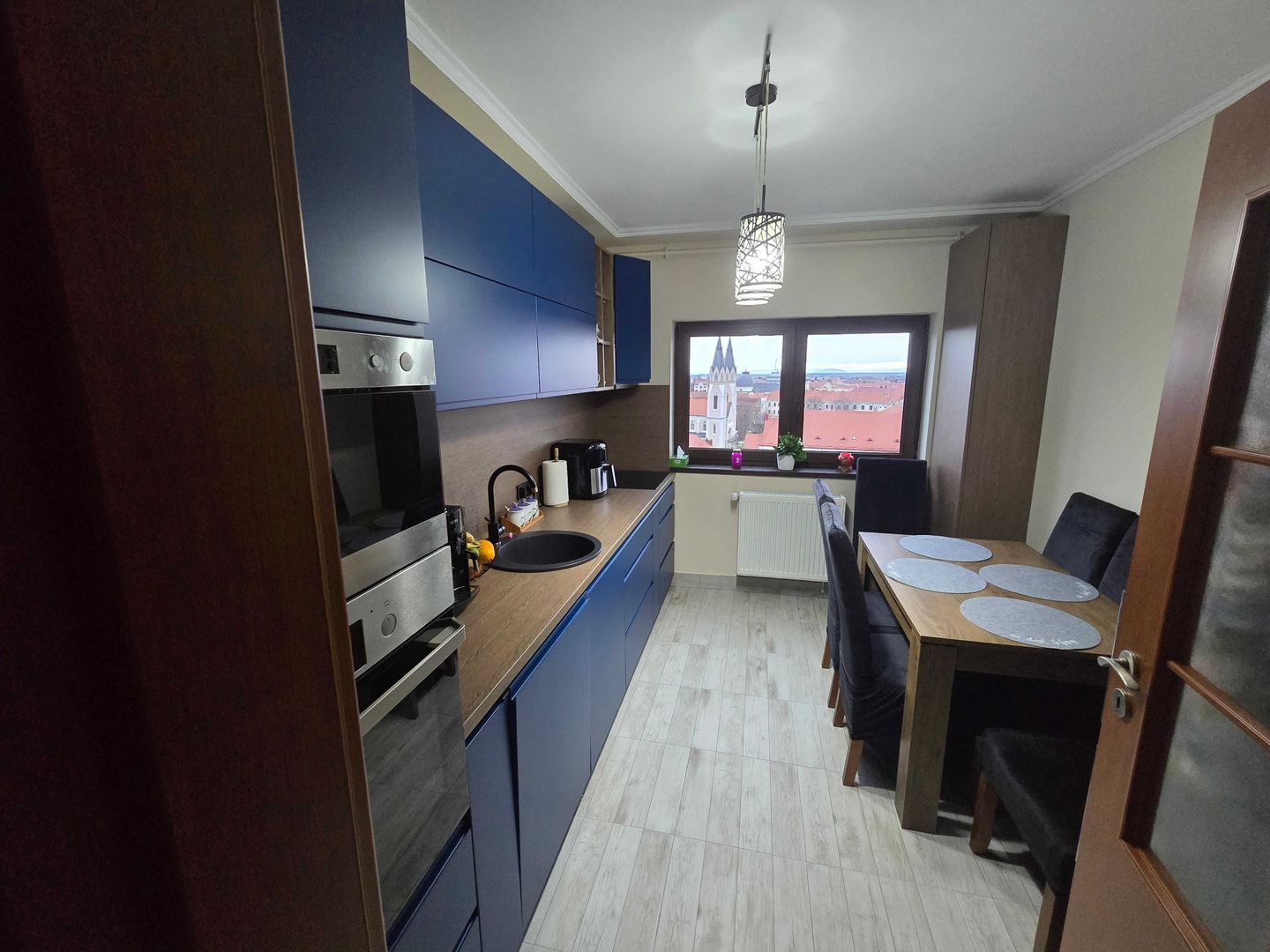 BRASADAS vinde ap 4 cam etaj 10/10 in Centru Nou. - Poză 1