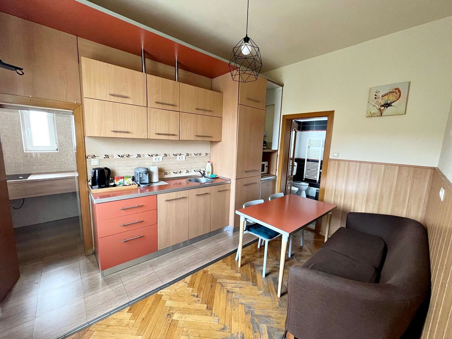 Zona Piața Unirii-Poarta Schei apartament spațios, mobilat complet - Poză 10