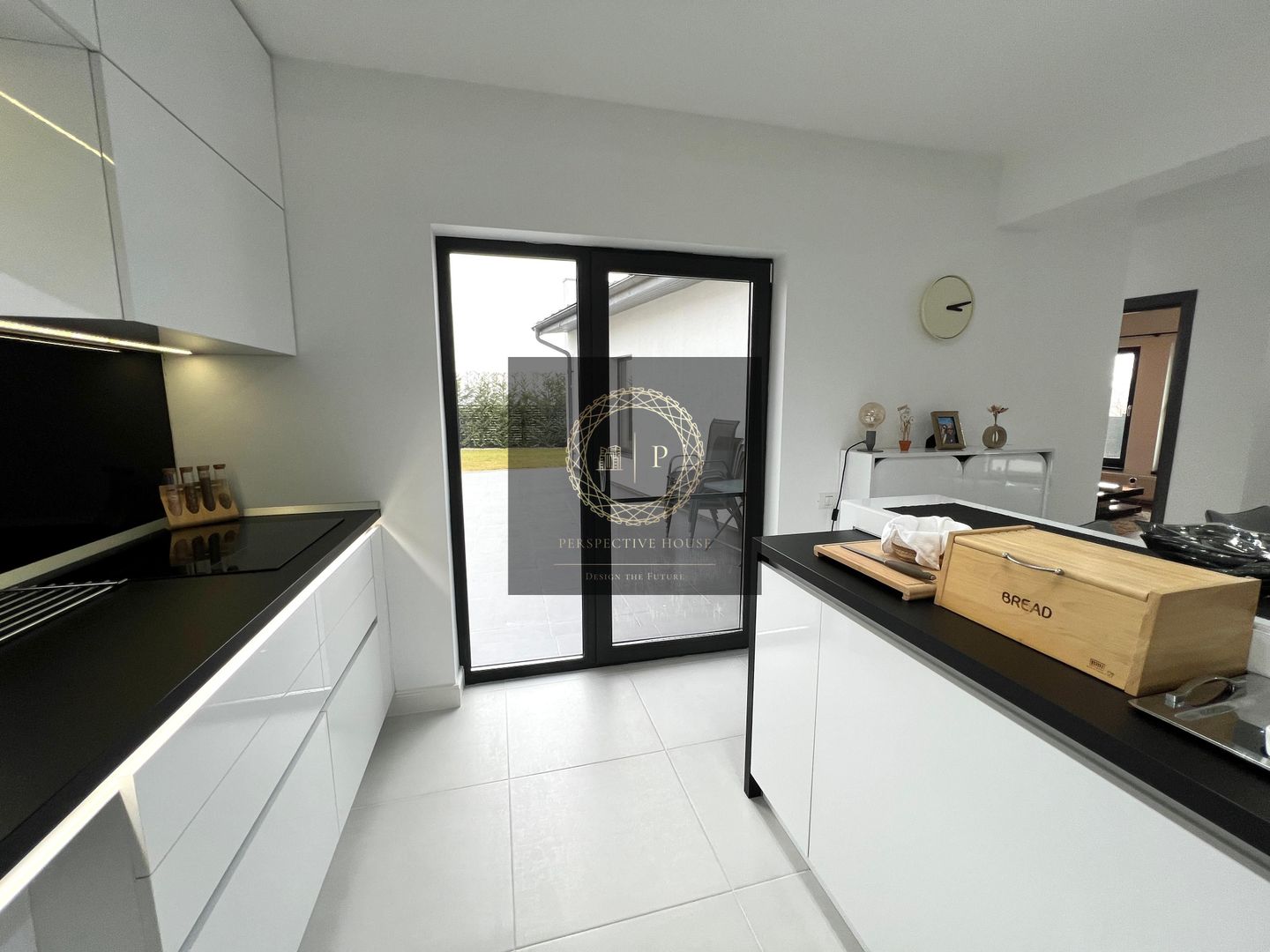 Casa individuala superfinisata, 3 camere, 2 bai, 500mp teren - Poză 9