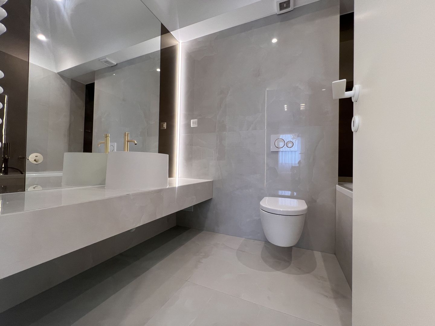 PRIMA INCHIRIERE | CORTINA PIPERA | PARCARE SUBTERANA | TERASA - Poză 26