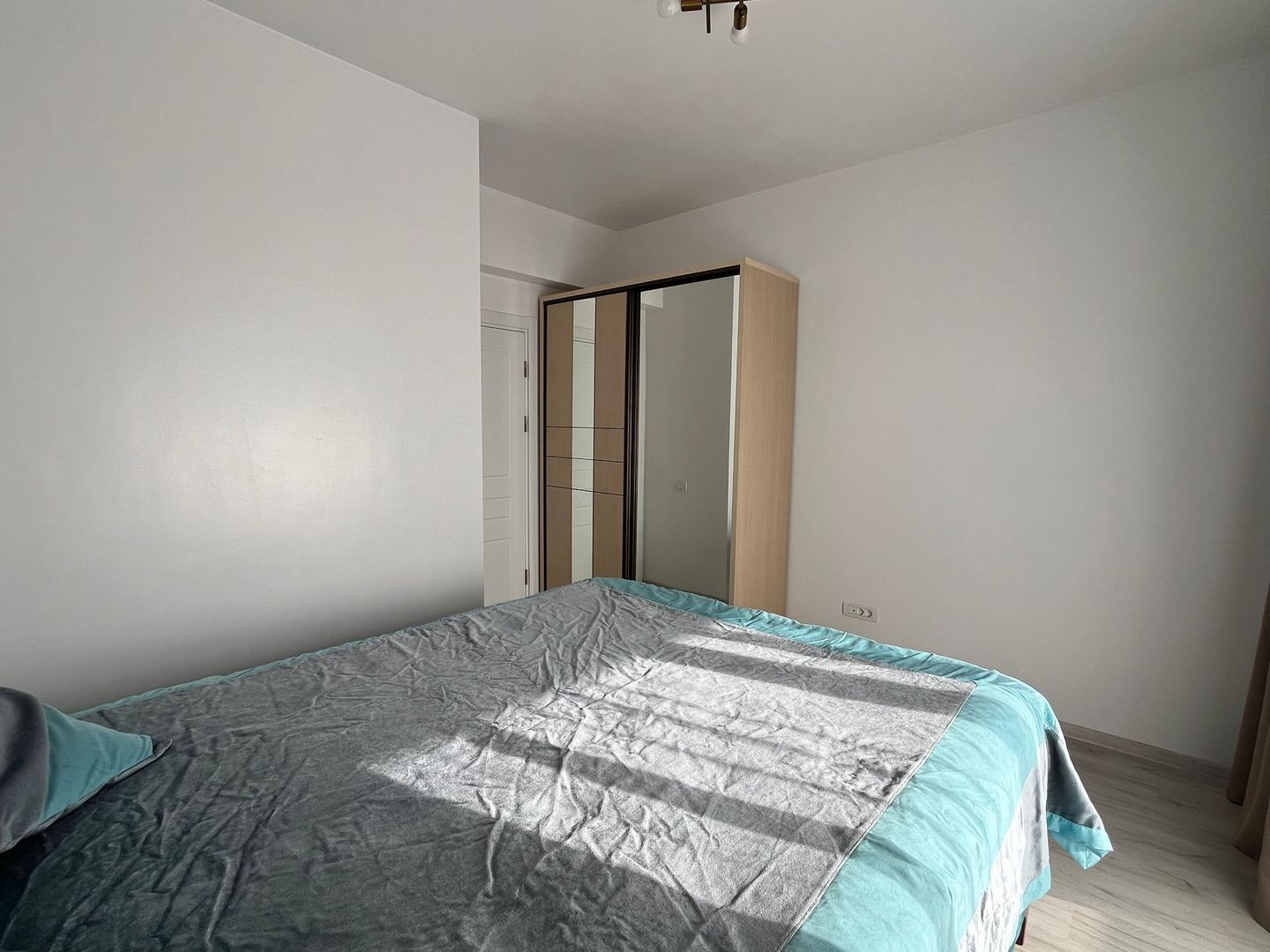 3 cam, Rebreanu, bloc nou, încălzire pardoseala, parcare inclusa, lux! - Poză 16