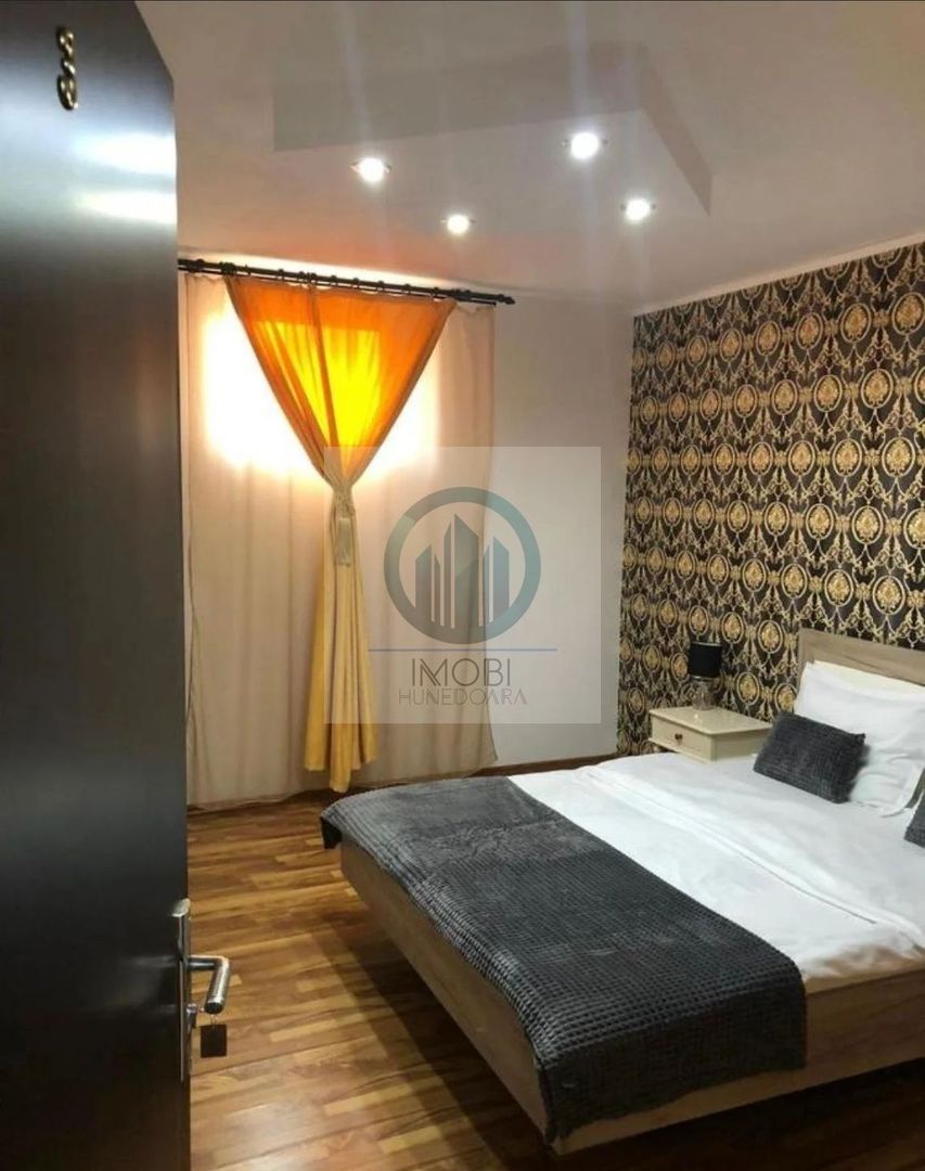 Investiție sigura, zona excelenta–Pensiune funcționala, Str.Horea Deva - Poză 5