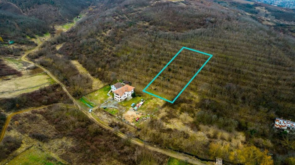 Teren intravilan Miniș - Poză 1